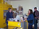  Mitarbeiterin Kerstin Nagel am Postschalter