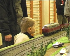 Große Kinderaugen zur Modellbahnausstellung in Taucha